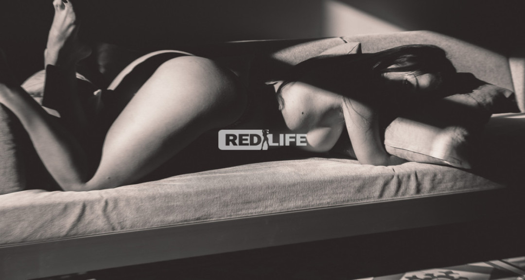 Seeking amateur or Pro female