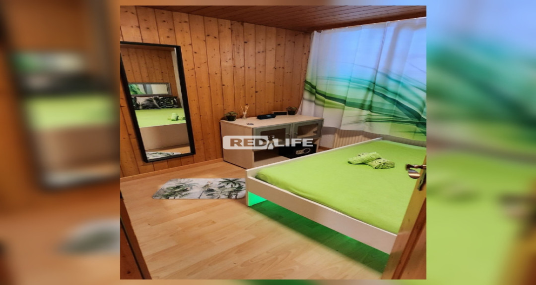 Studio erotic elvețian cu 5
