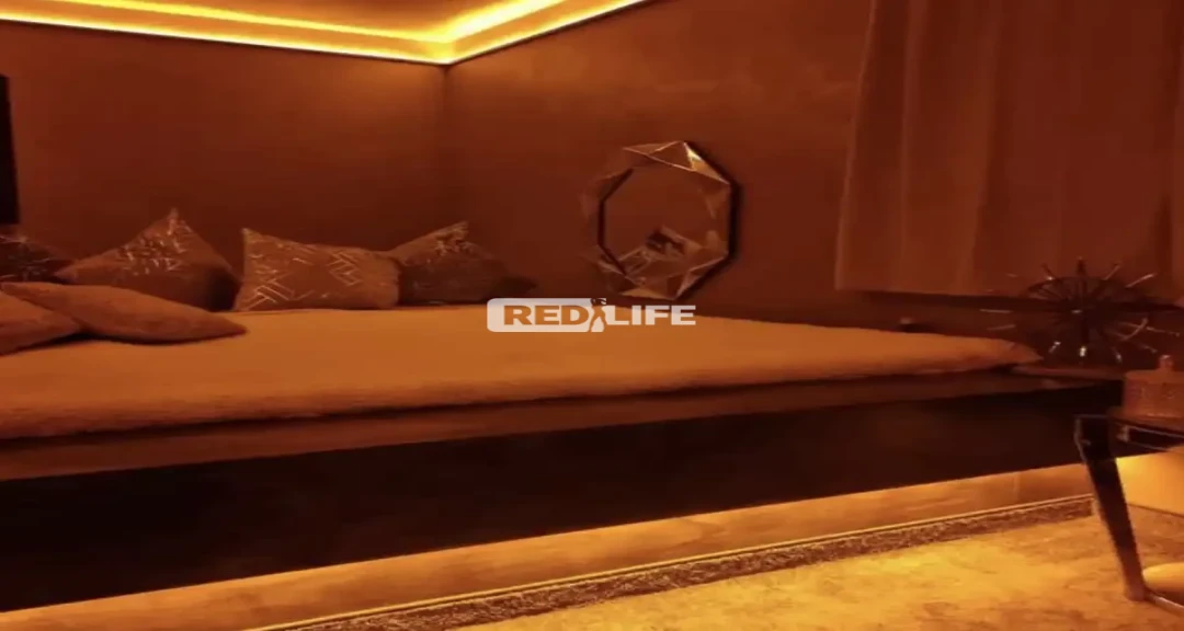 Acceptăm cu drag și aplicații