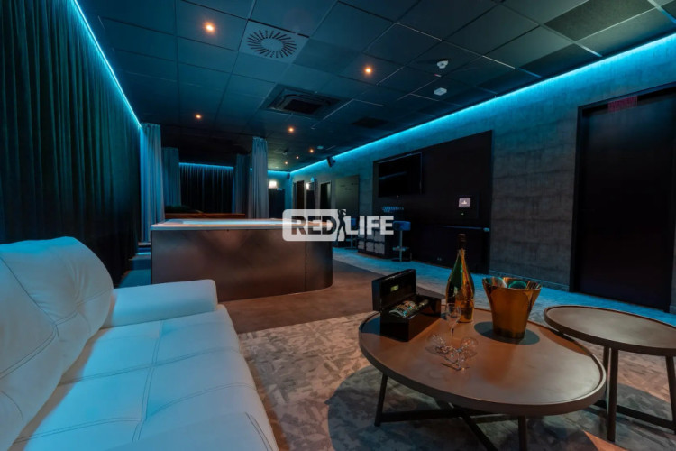 camere VIP club elit fără