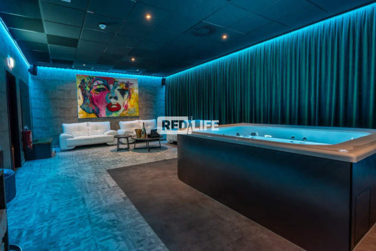 camere VIP club elit fără