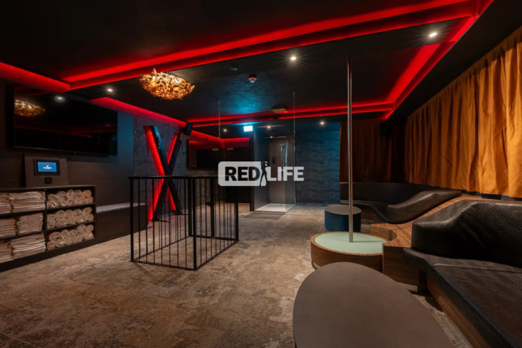 camere VIP club elit fără
